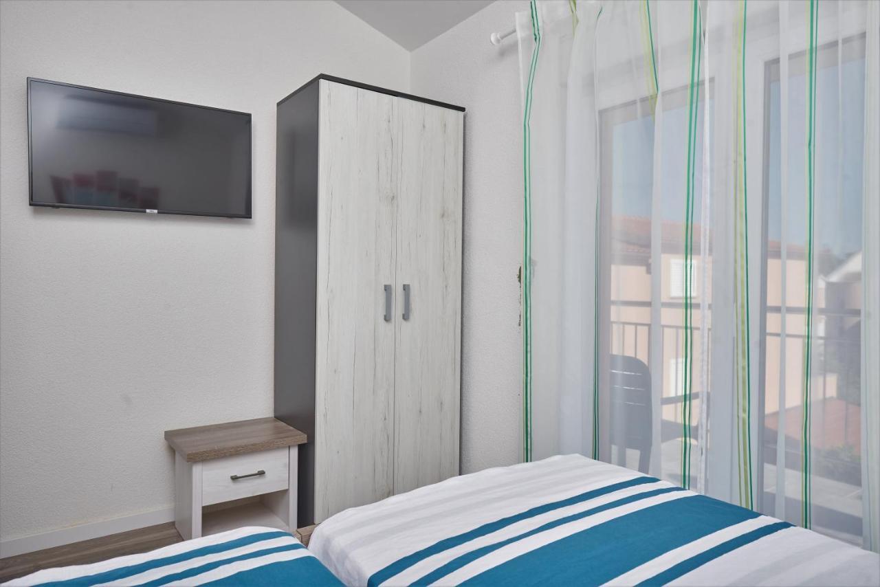 Kaštela Apartments & Rooms Seaside מראה חיצוני תמונה
