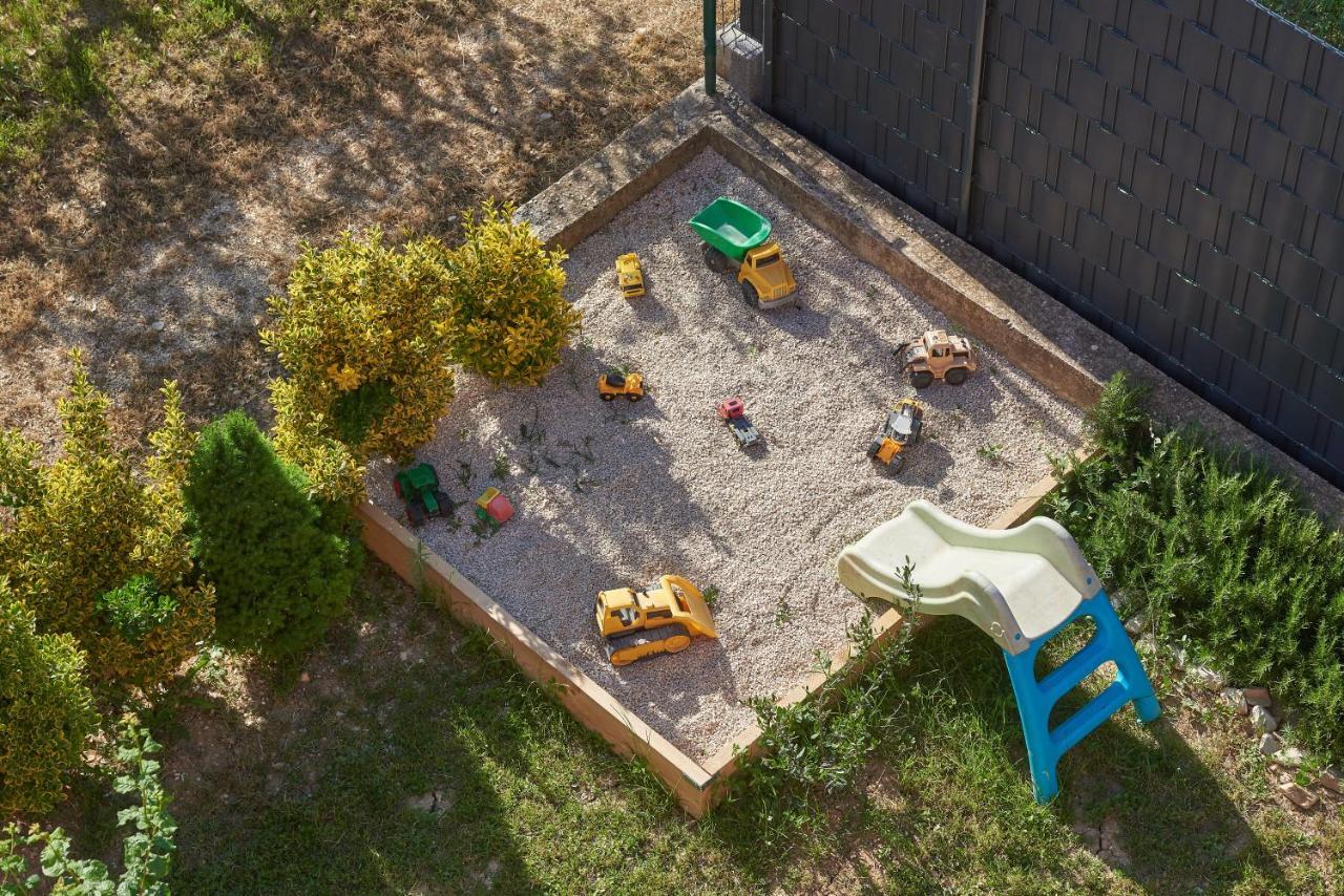 Kaštela Apartments & Rooms Seaside מראה חיצוני תמונה