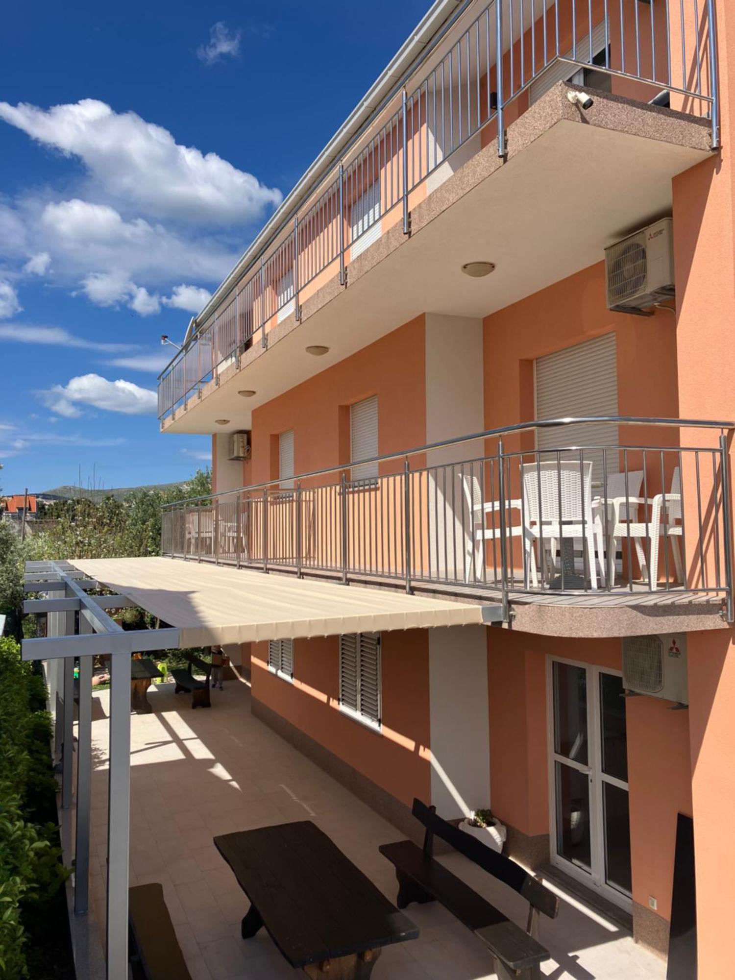 Kaštela Apartments & Rooms Seaside מראה חיצוני תמונה