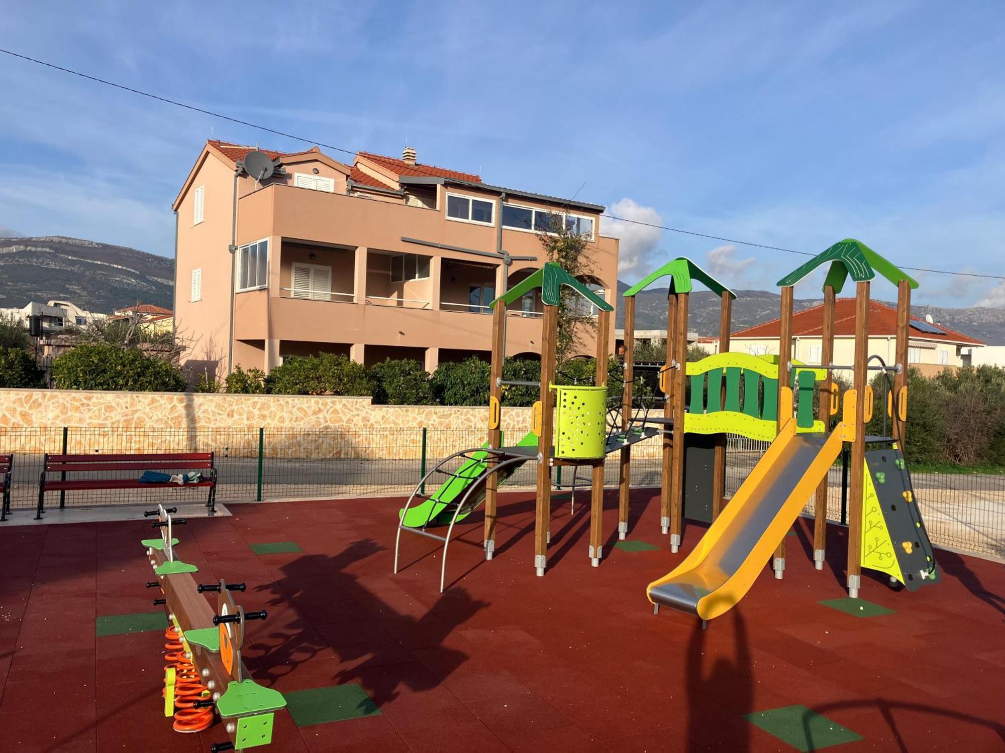 Kaštela Apartments & Rooms Seaside מראה חיצוני תמונה
