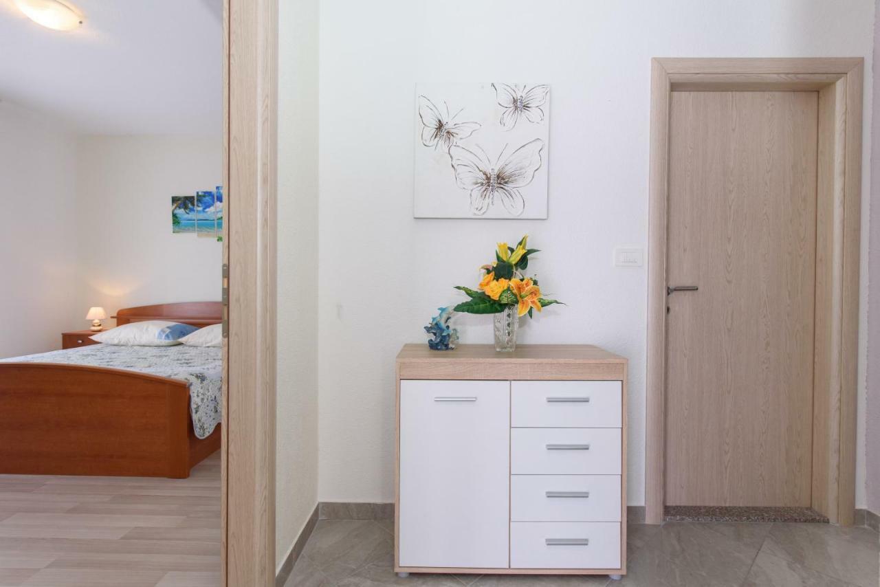 Kaštela Apartments & Rooms Seaside מראה חיצוני תמונה