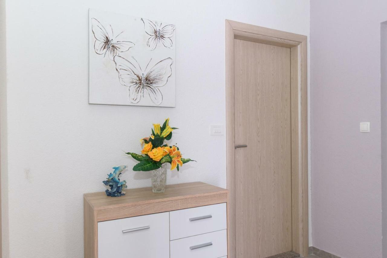 Kaštela Apartments & Rooms Seaside מראה חיצוני תמונה