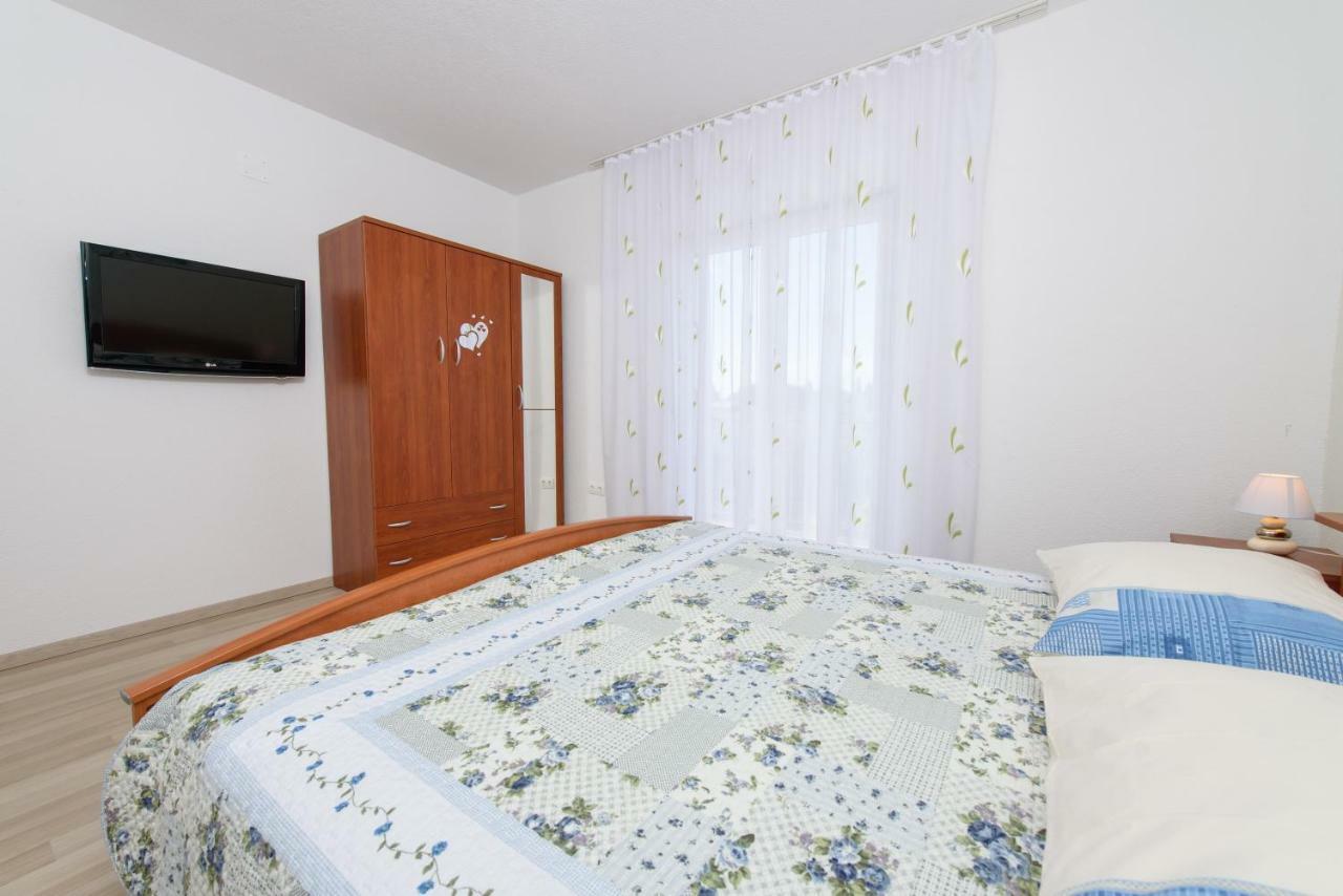 Kaštela Apartments & Rooms Seaside מראה חיצוני תמונה