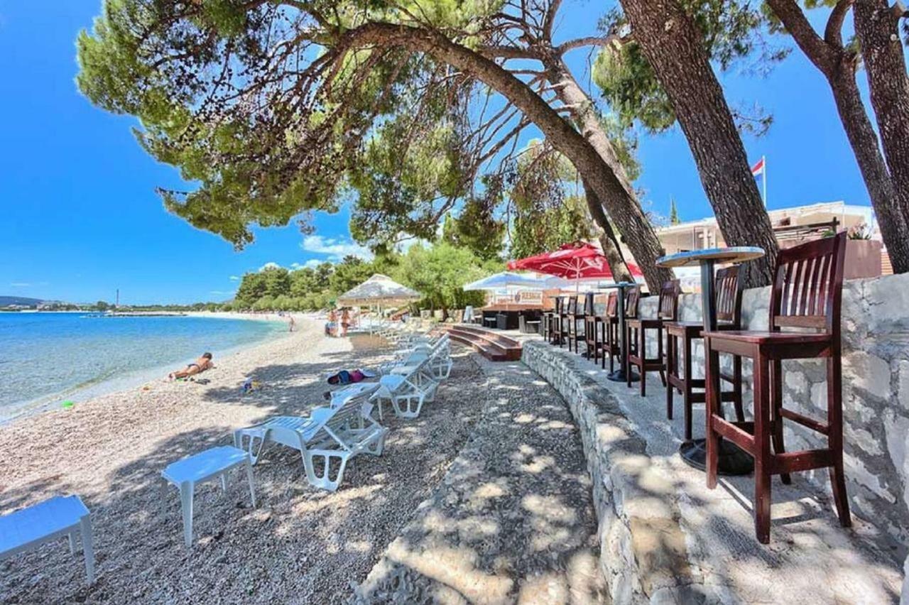 Kaštela Apartments & Rooms Seaside מראה חיצוני תמונה